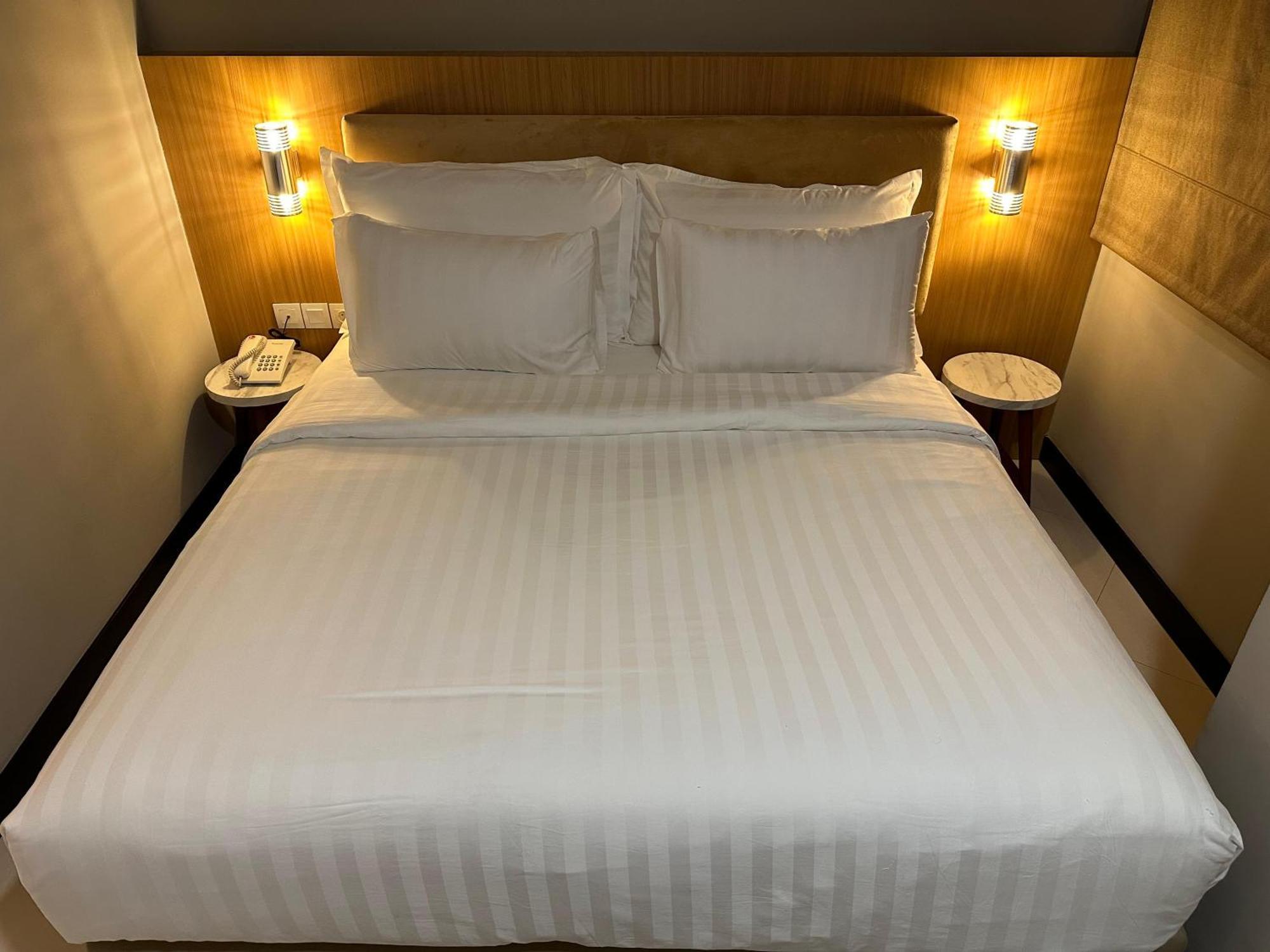 D'Primahotel Jemursari 수라바야 외부 사진