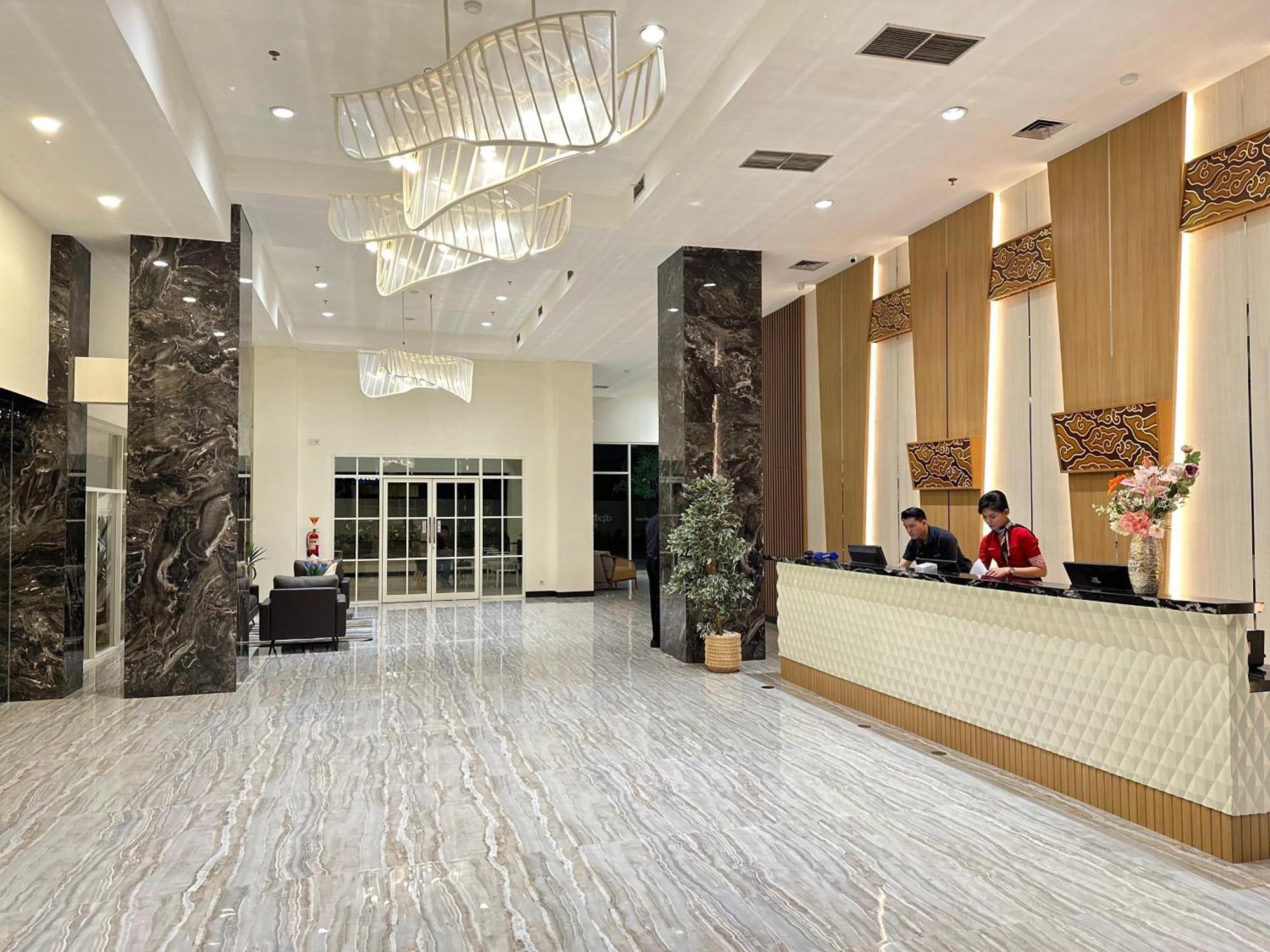 D'Primahotel Jemursari 수라바야 외부 사진